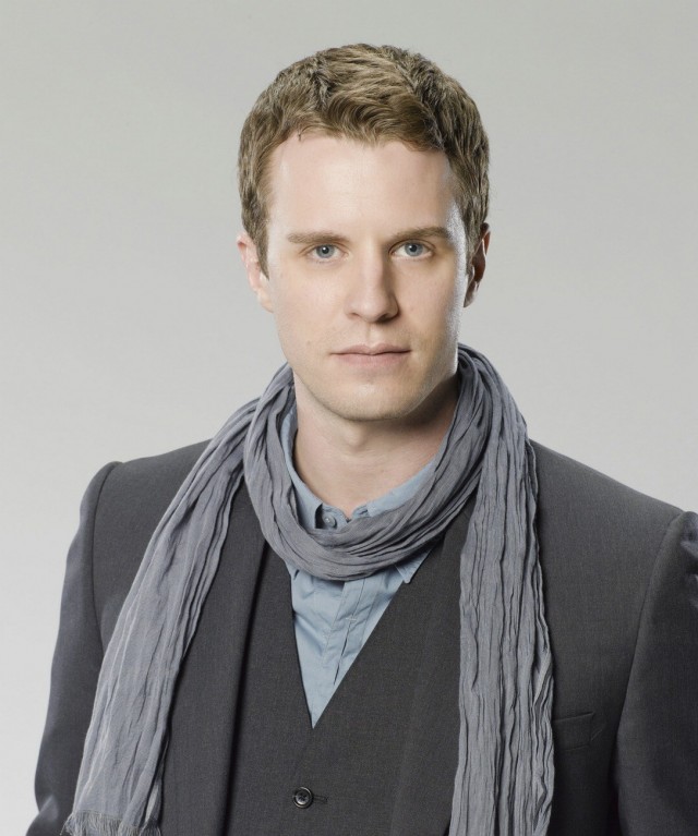 Luke Mably Fotoğrafı