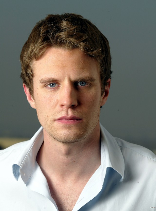 Luke Mably Fotoğrafı