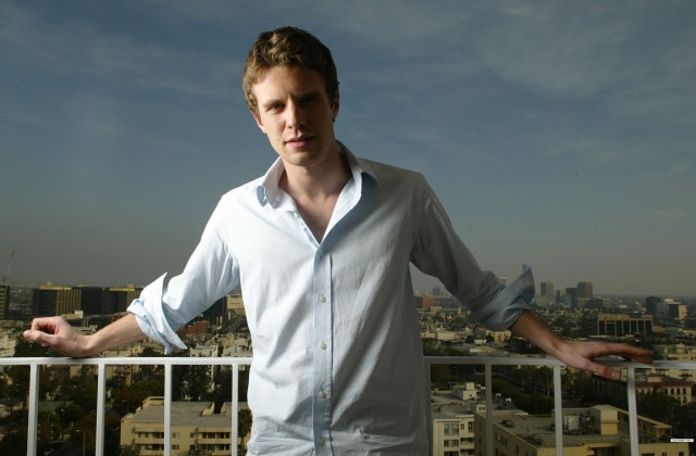 Luke Mably Fotoğrafı