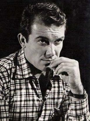 Orhan Günşiray fotoğrafı