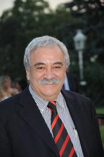 Levent Kırca Fotoğrafı