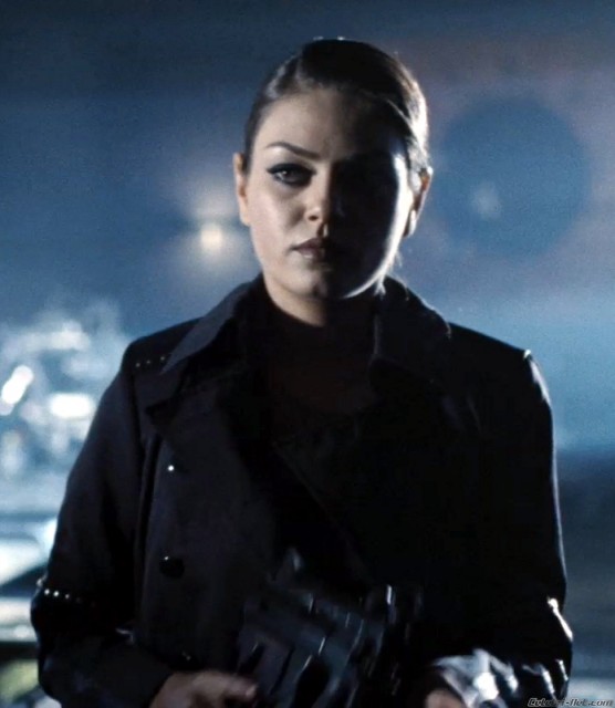 Mila Kunis Fotoğrafı