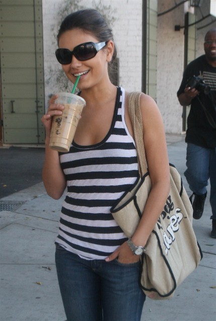 Mila Kunis Fotoğrafı