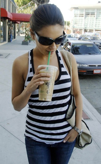 Mila Kunis Fotoğrafı