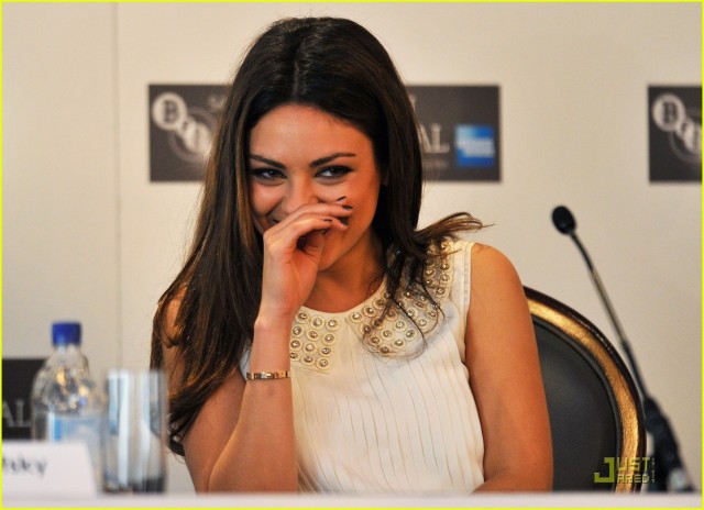 Mila Kunis Fotoğrafı