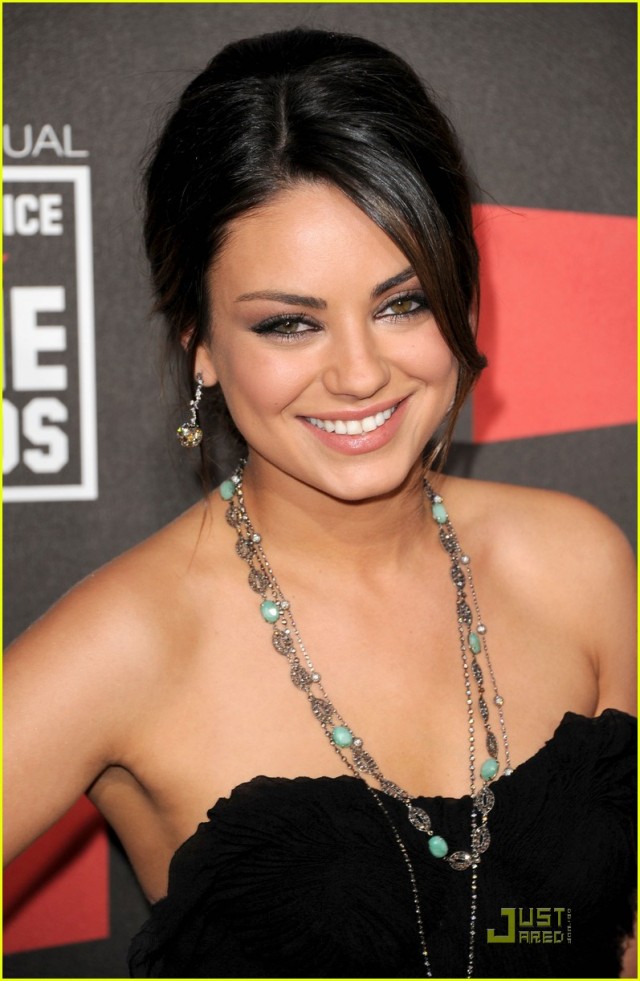 Mila Kunis Fotoğrafı