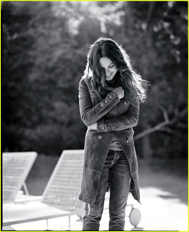 Mila Kunis Fotoğrafı