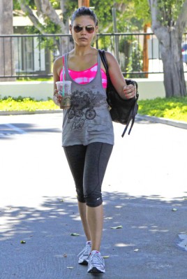 Mila Kunis Fotoğrafı