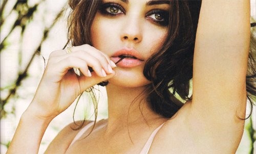 Mila Kunis Fotoğrafı