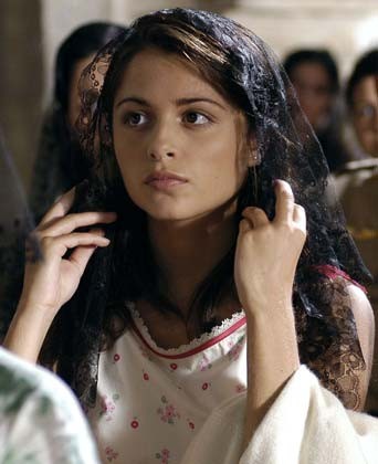 Stephanie Leonidas fotoğrafı