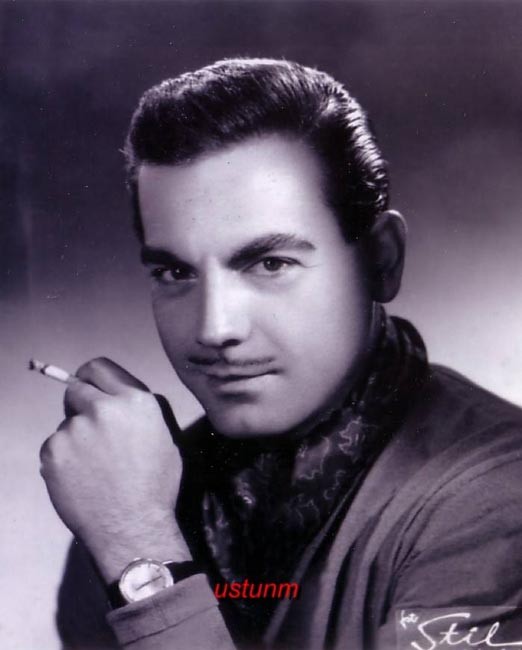 Ayhan Işık Fotoğrafı