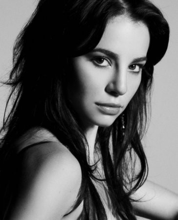 Martha Higareda Fotoğrafı