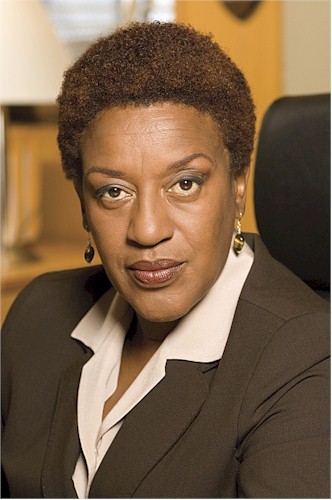 CCH Pounder fotoğrafı