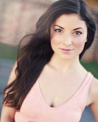 Ashton Leigh Fotoğrafı