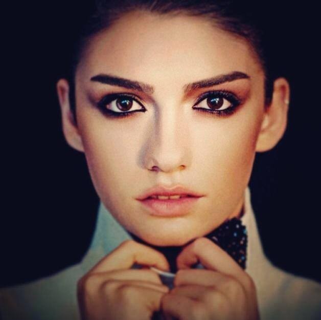 Hazar Ergüçlü Fotoğrafı