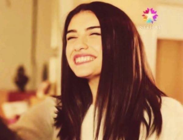 Hazar Ergüçlü Fotoğrafı