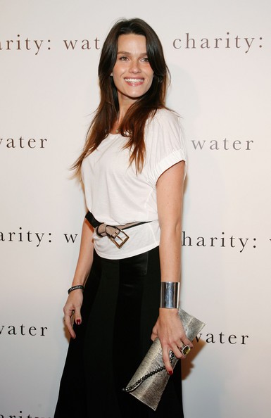 Larissa Bond fotoğrafı