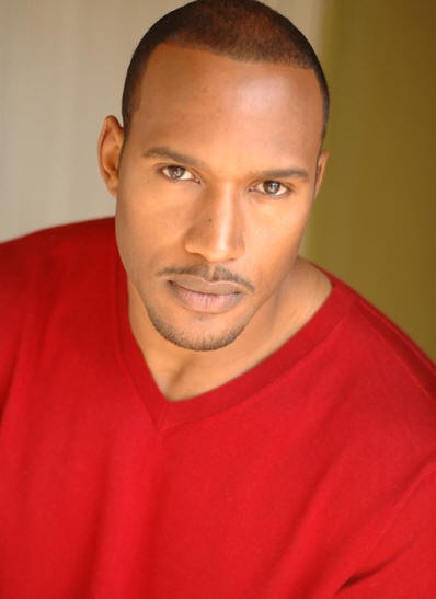 Henry Simmons fotoğrafı