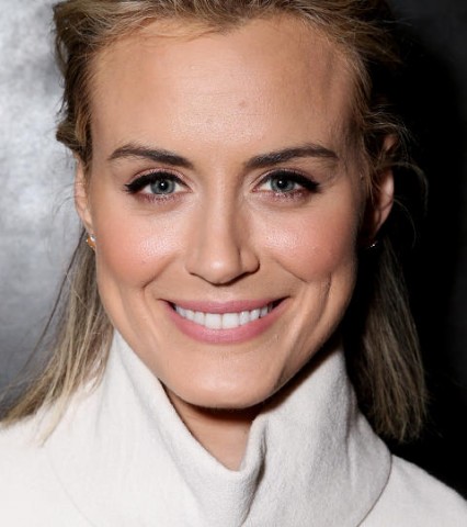 Taylor Schilling Fotoğrafı