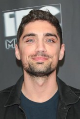 George Finn fotoğrafı