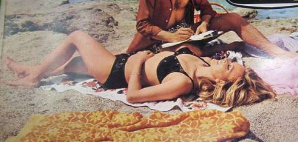 Filiz Akın Fotoğrafı