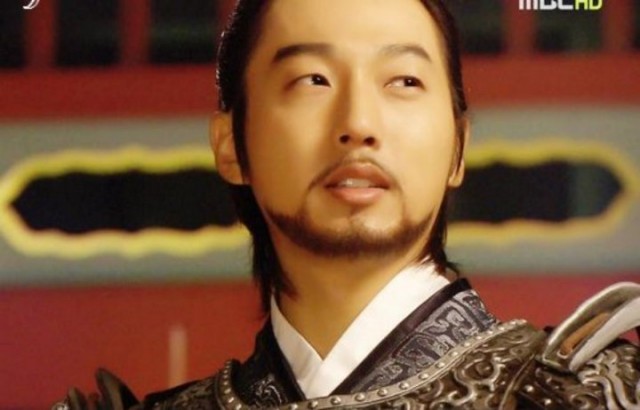 Lee Seung-hyo Fotoğrafı