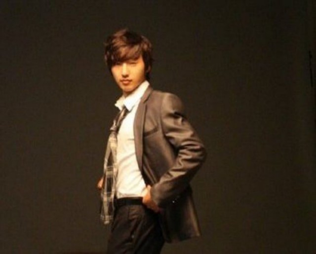 Lee Seung-hyo Fotoğrafı