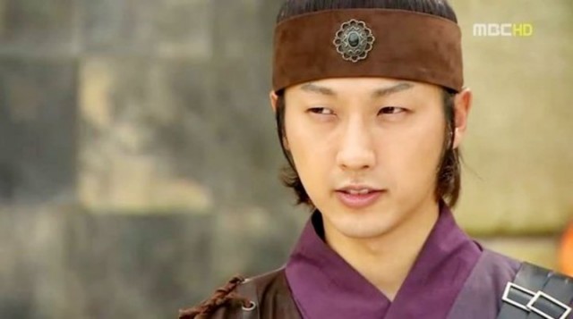 Lee Seung-hyo Fotoğrafı