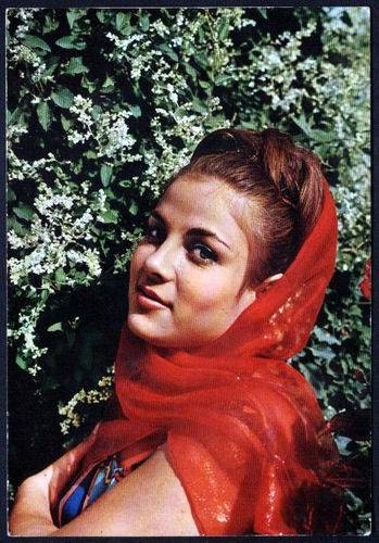 Esen Püsküllü Fotoğrafı