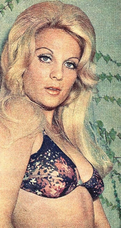 Esen Püsküllü Fotoğrafı