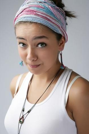 Neslihan Atagül Fotoğrafı