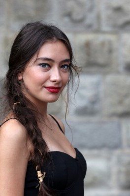 Neslihan Atagül Fotoğrafı