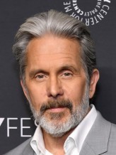 Gary Cole fotoğrafı