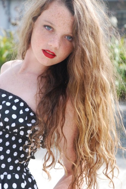 Stefania LaVie Owen fotoğrafı