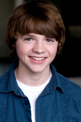 Joel Courtney Fotoğrafı