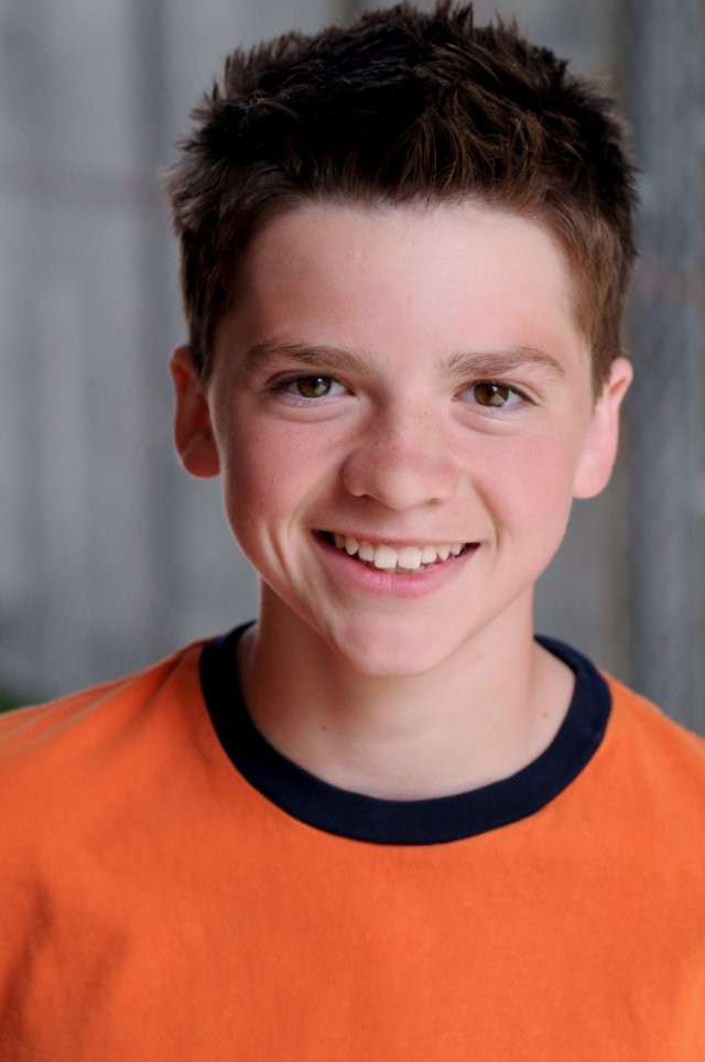 Joel Courtney Fotoğrafı