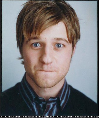 Ben McKenzie fotoğrafı