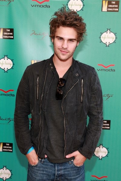Grey Damon Fotoğrafı