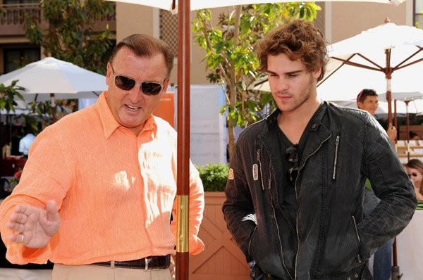 Grey Damon Fotoğrafı