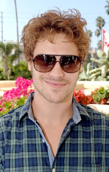 Grey Damon Fotoğrafı