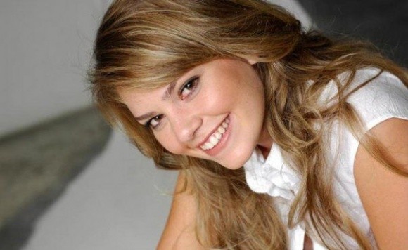 Aslı Enver Fotoğrafı