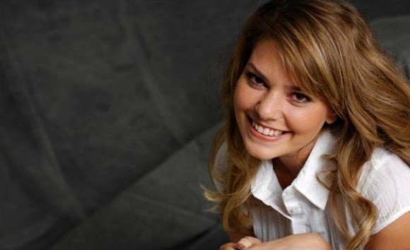 Aslı Enver Fotoğrafı