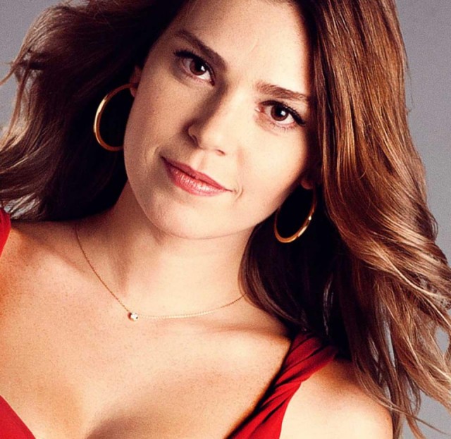 Aslı Enver Fotoğrafı