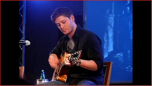 Jensen Ackles Fotoğrafı