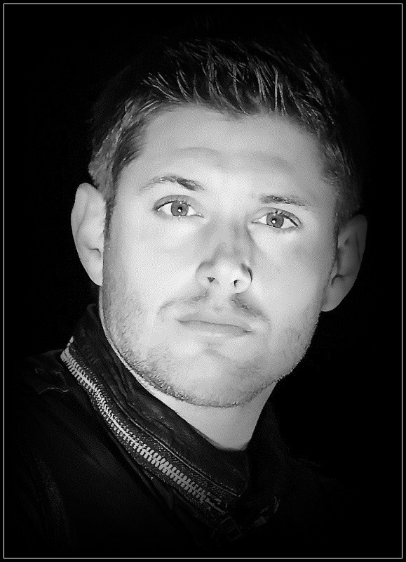 Jensen Ackles Fotoğrafı