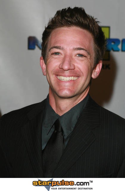 David Faustino fotoğrafı