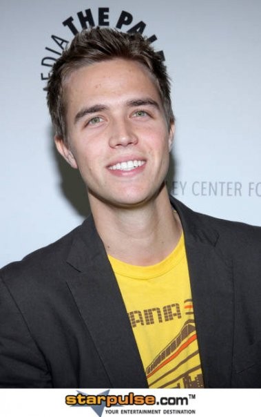 Chris Olivero Fotoğrafı