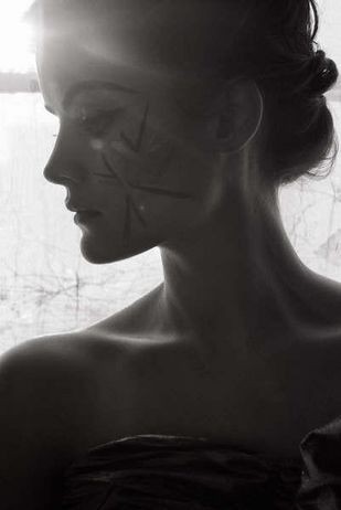 Jaimie Alexander Fotoğrafı