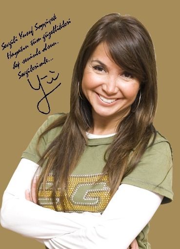 Yonca Evcimik Fotoğrafı