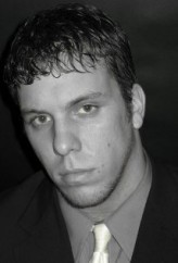 Luis Davila (i) fotoğrafı